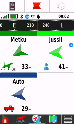 Käsikapulan näkymä jossa kompassineulat osoittavat seurattaviin kohteisiin